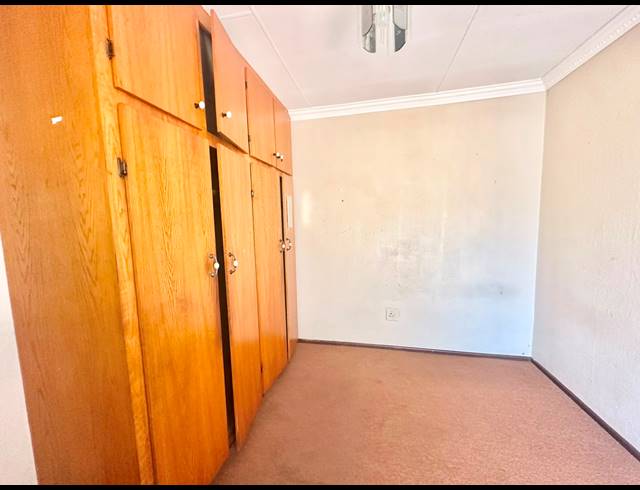 2 BEDROOM TOWNHOUSE FOR SALE IN PENINA PARK